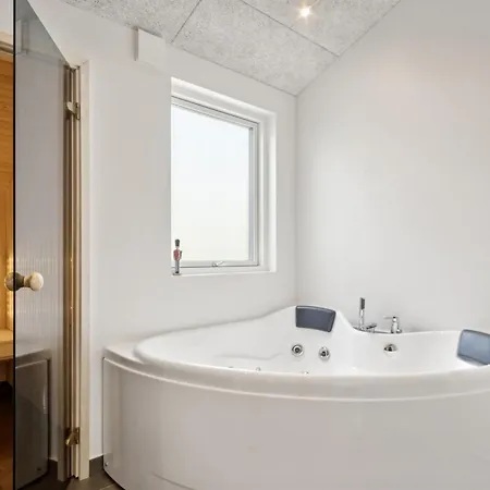 Henryk - 75m From The Sea By Interhome Hébergement de vacances *