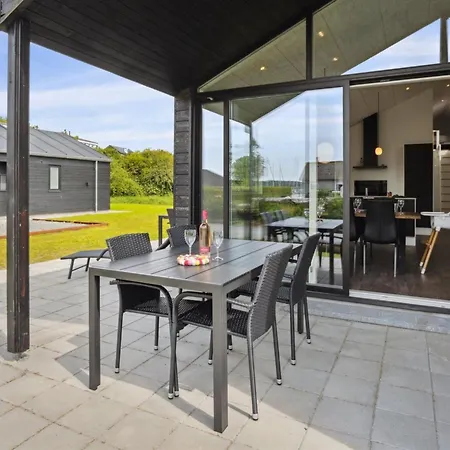 Henryk - 75m From The Sea By Interhome *